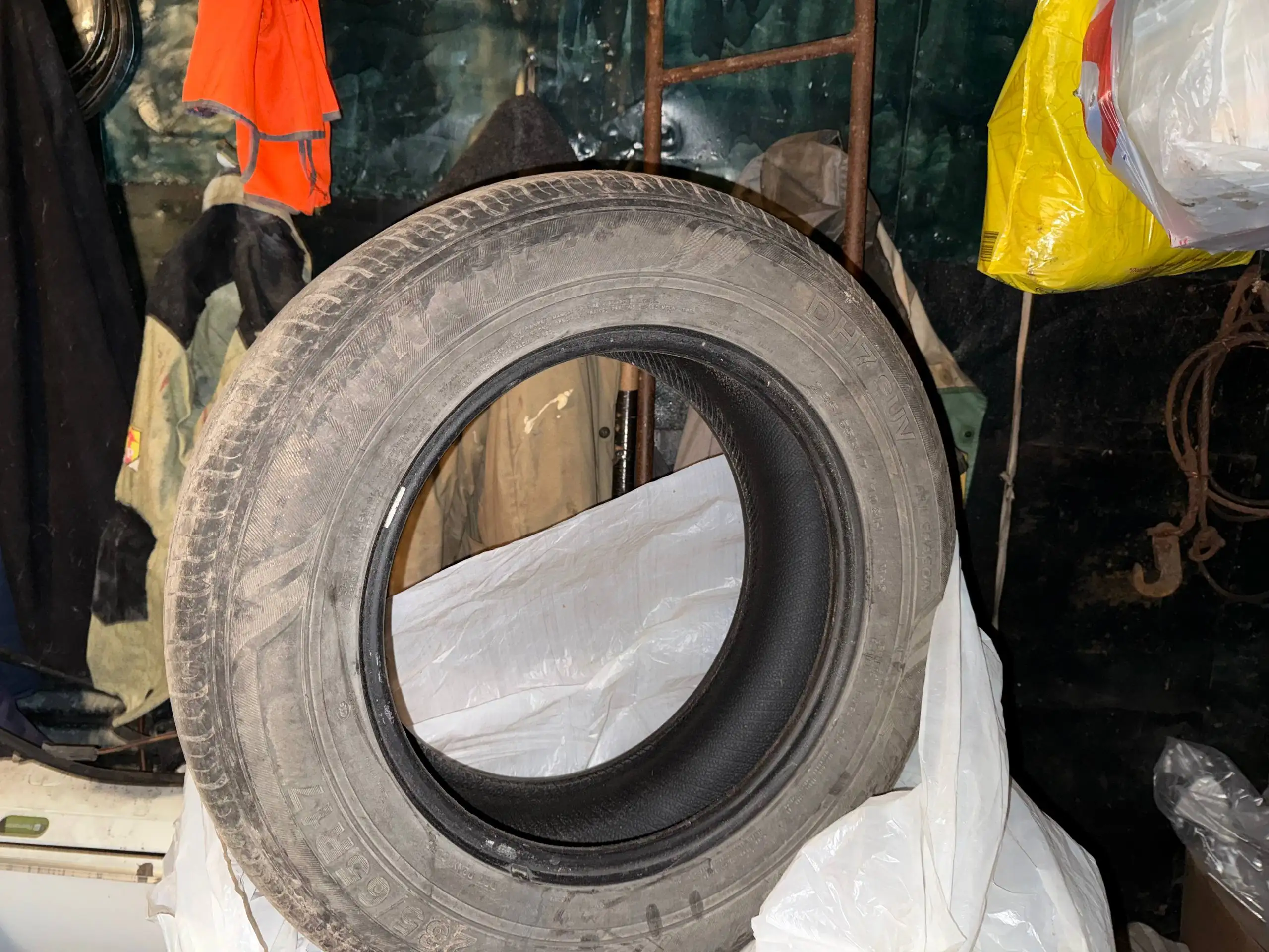 Продажа летней резины Delinte DH7 235/65R17 - Шины (Запчасти) в Балашиха