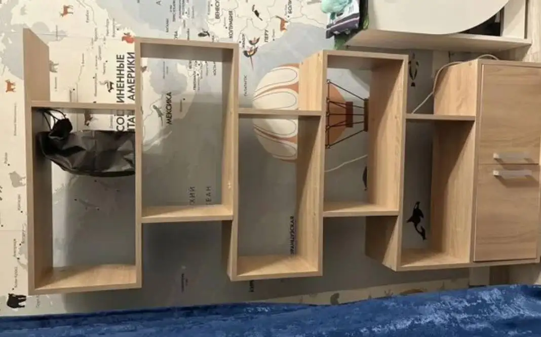 Отдам стеллаж и вешалку бесплатно - Мебель (Барахолка) в Балашиха