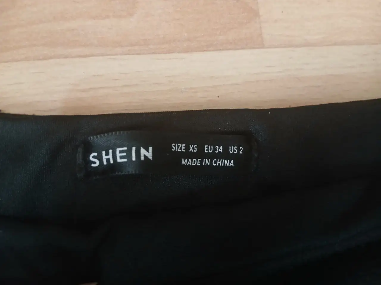 Продажа двух платьев от SHEIN и H&M - Женская одежда (Одежда) в Балашиха
