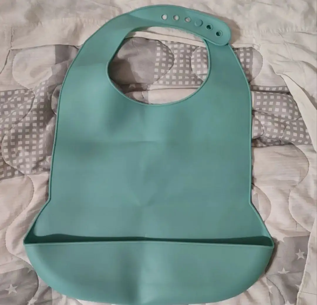 Нагрудник для взрослых из силикона - Барахолка в Балашиха