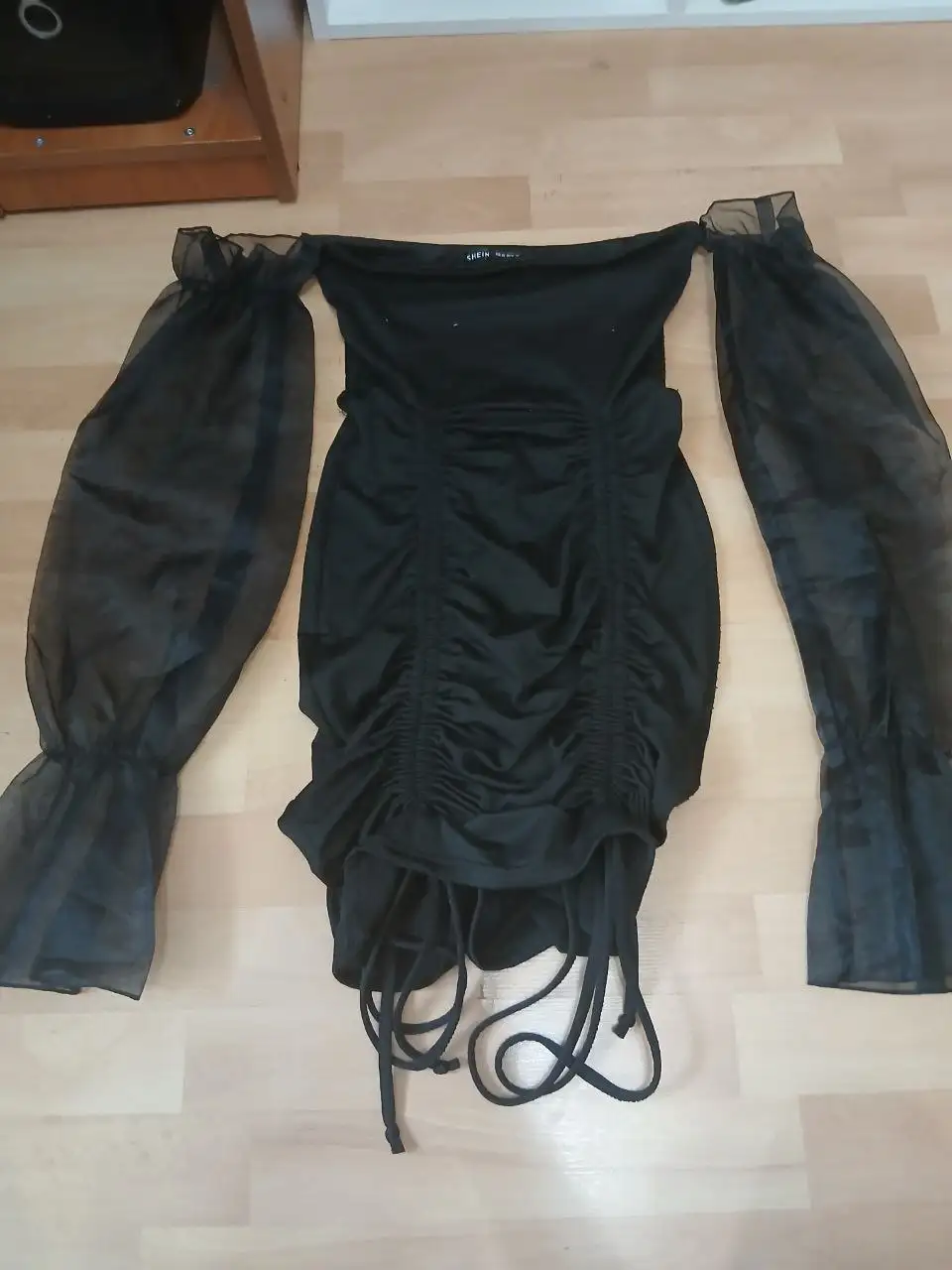 Продам платья от SHEIN и H&M и юбку MOHITO - Женская одежда (Одежда) в Балашиха