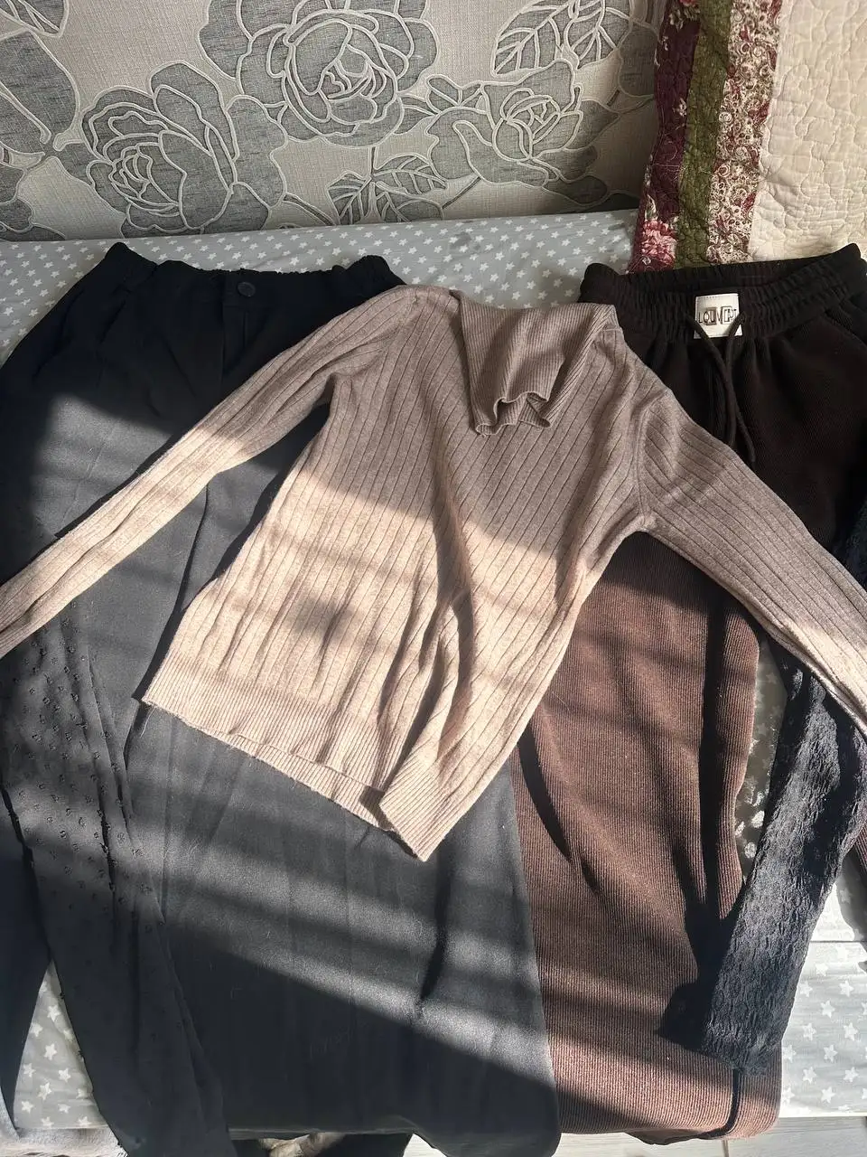 Продажа женских вещей, размеры S/M, цена от 750 до 2000 руб - Женская одежда (Одежда) в Балашиха
