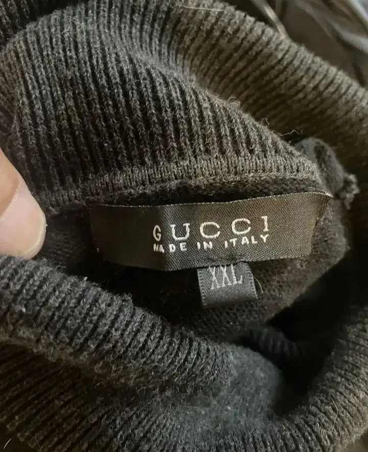 Свитер Gucci в отличном состоянии - Свитеры (Одежда) в Балашиха