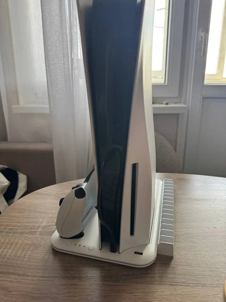 Продам PlayStation 5 1TB с двумя геймпадами и подставкой - Игры и приставки (Электроника) в Балашиха