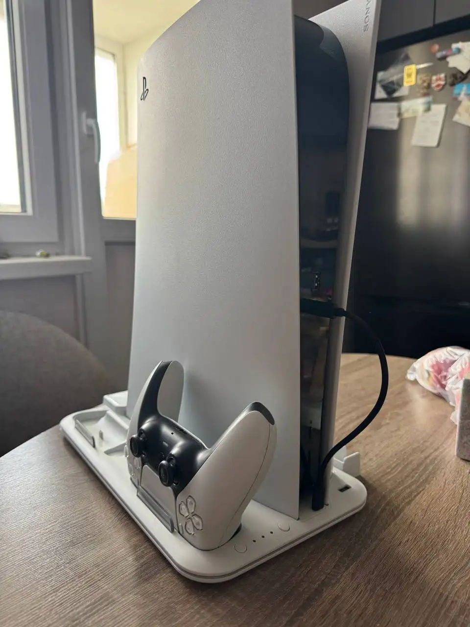 Продам PlayStation 5 1TB с двумя геймпадами и подставкой - Игры и приставки (Электроника) в Балашиха