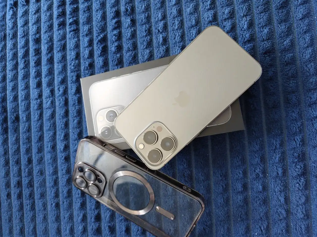 Продам iPhone 13 Pro и 14 Pro - Смартфоны (Электроника) в Балашиха