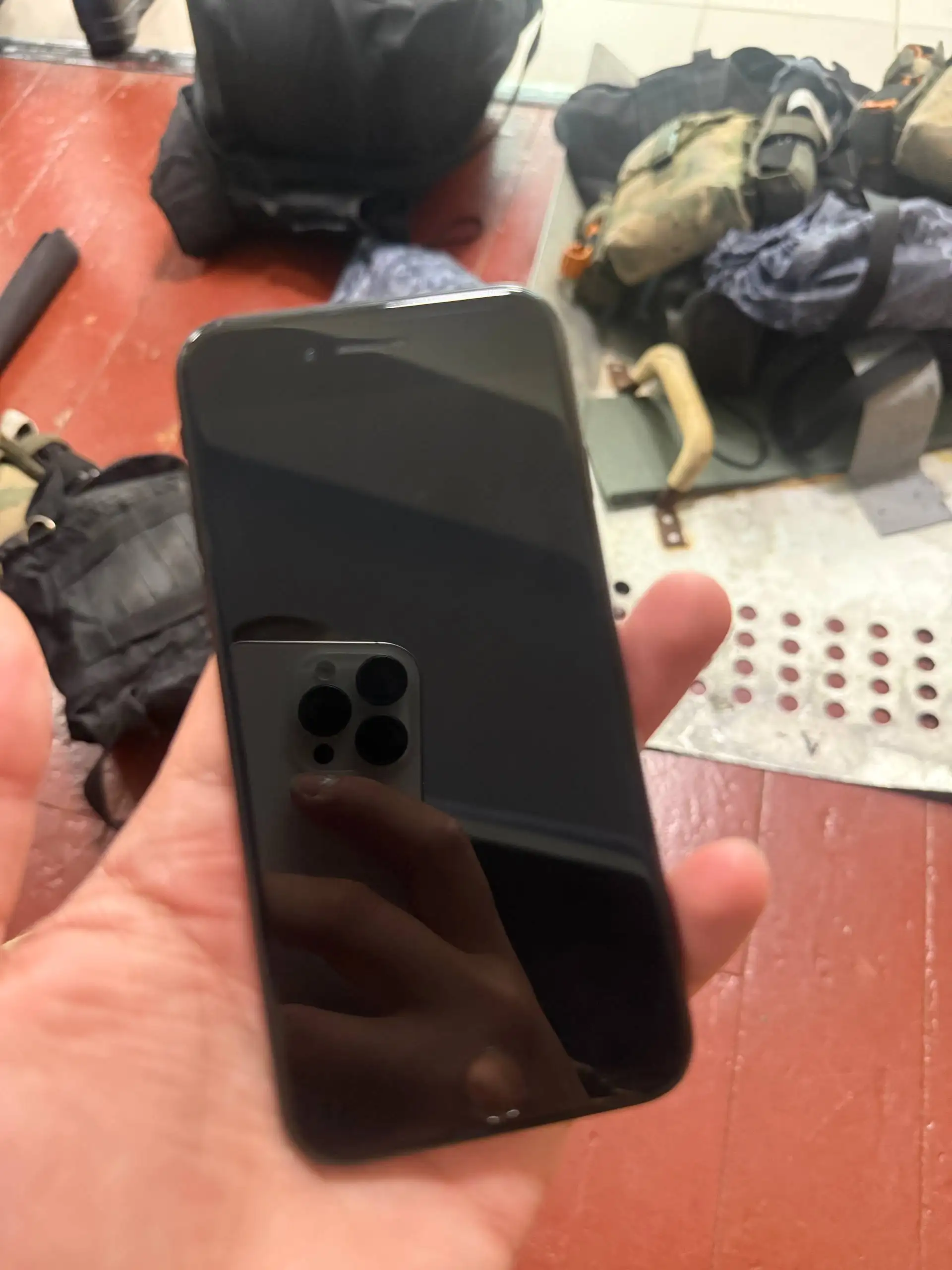Айфон SE 2022 64GB с дефектом камеры - Смартфоны (Электроника) в Балашиха