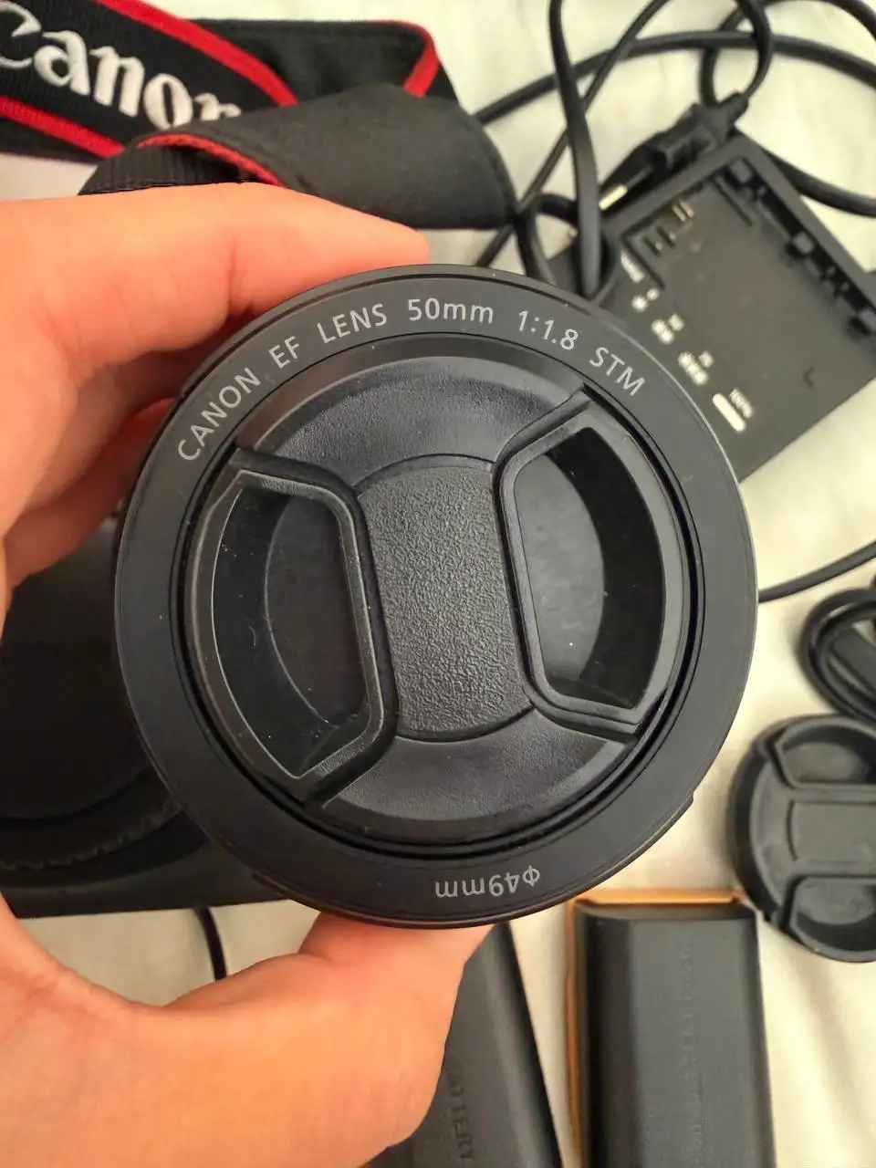Продам фотоаппарат Canon с объективом 50mm - Фототехника (Электроника) в Балашиха