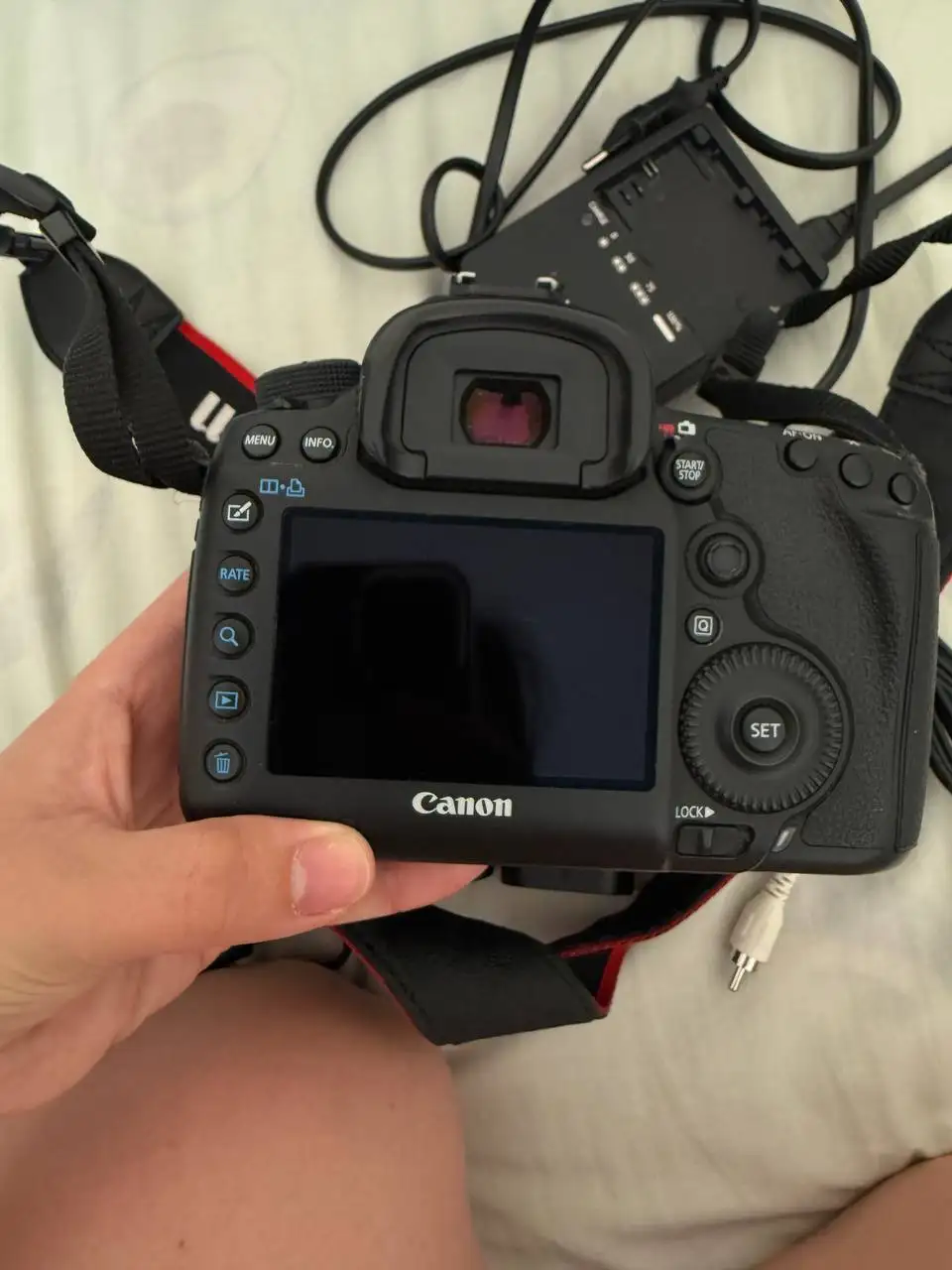 Продам фотоаппарат Canon с объективом 50mm - Фототехника (Электроника) в Балашиха