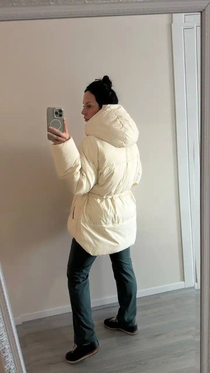 Новая куртка GUESS размер L