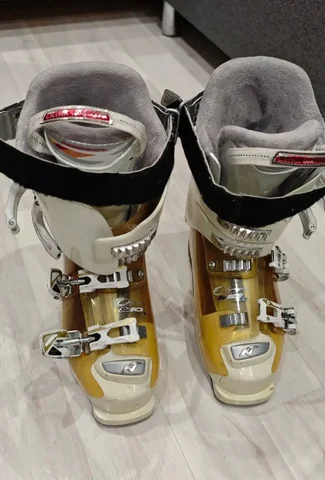 Продажа женских горнолыжных ботинок Nordica Olympia SM10 - Хобби и отдых в Новосибирск