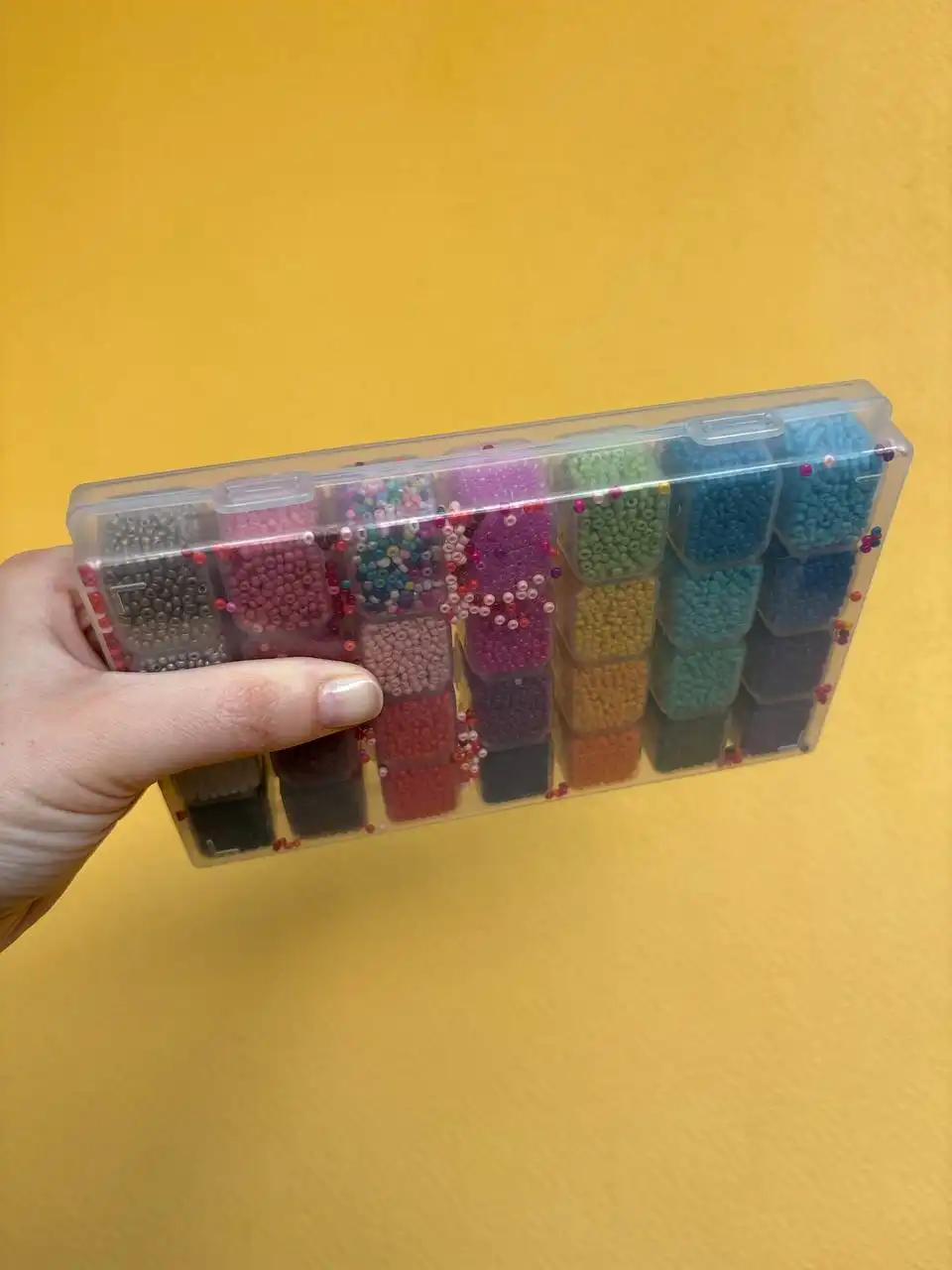 Продам бисер для рукоделия