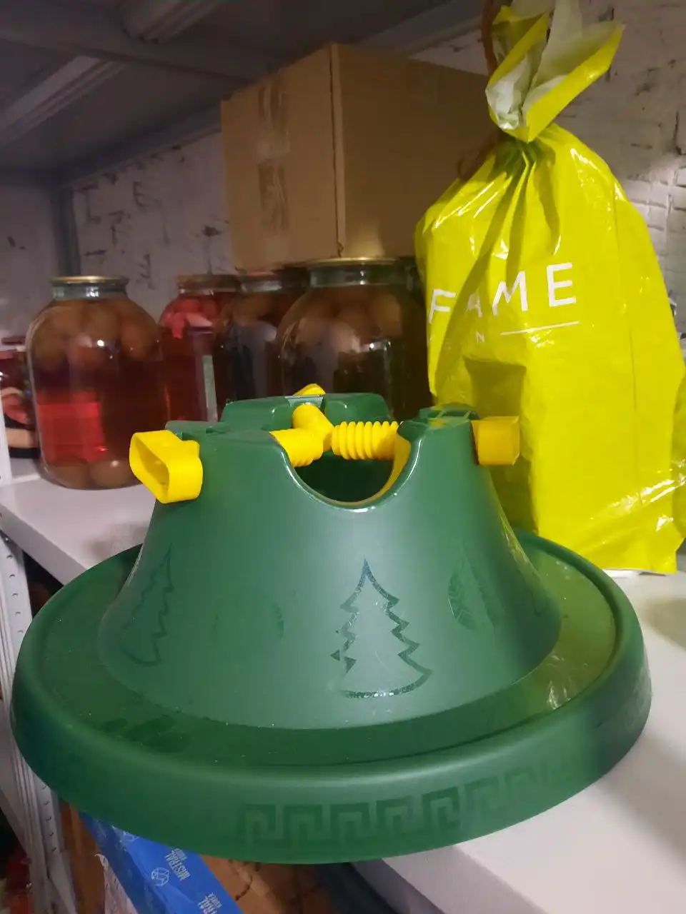 Подставки под ёлку