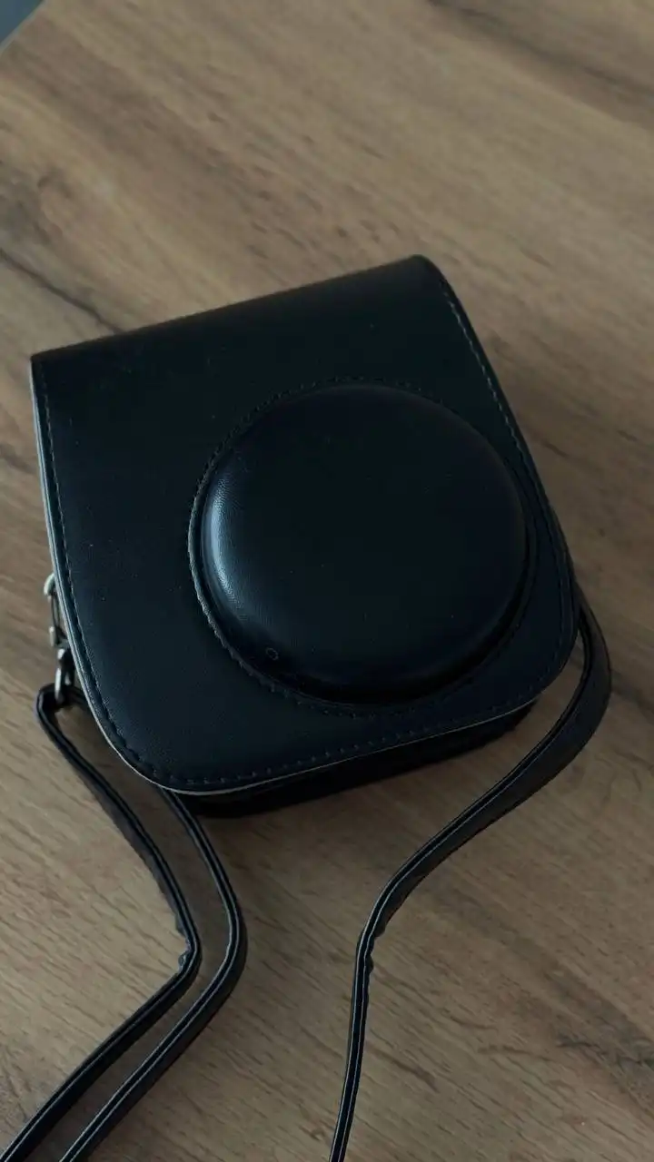 Фотоаппарат Instax Mini 12 в идеальном состоянии