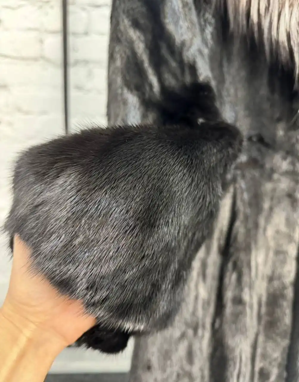 Продам шубку и пуховик в идеальном состоянии