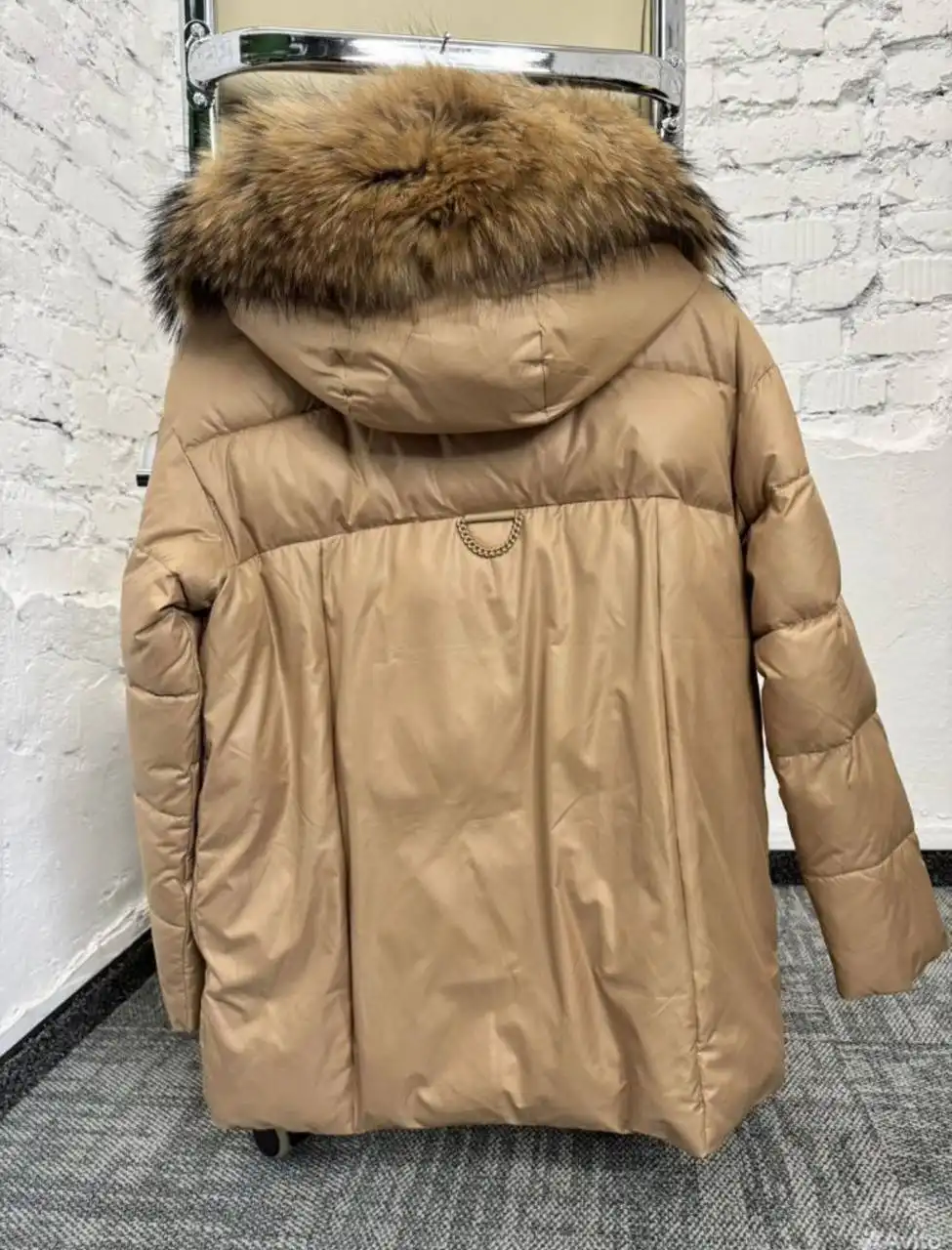 Продам шубку и пуховик в идеальном состоянии