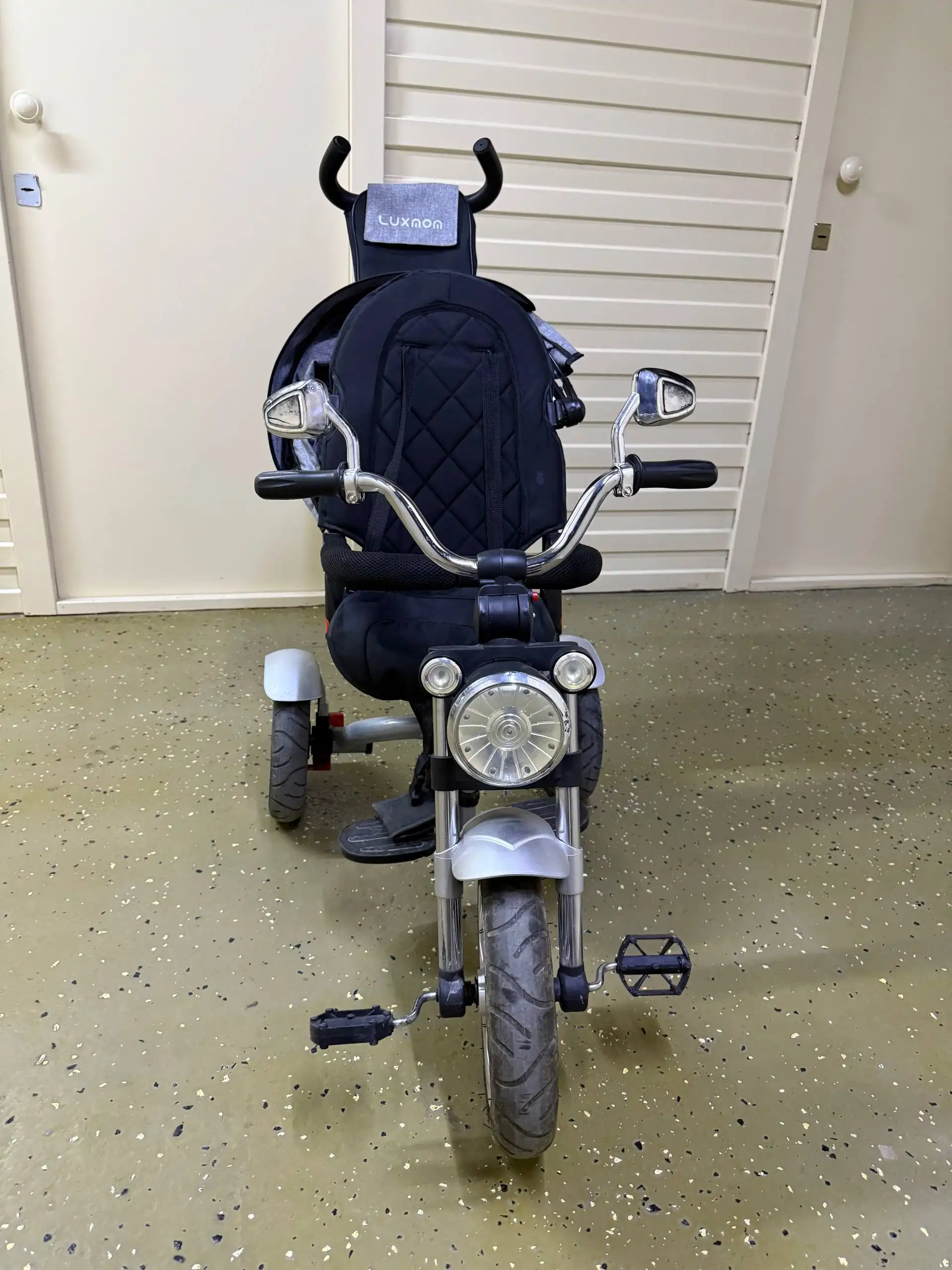 Отдам за коробку рафаэлло