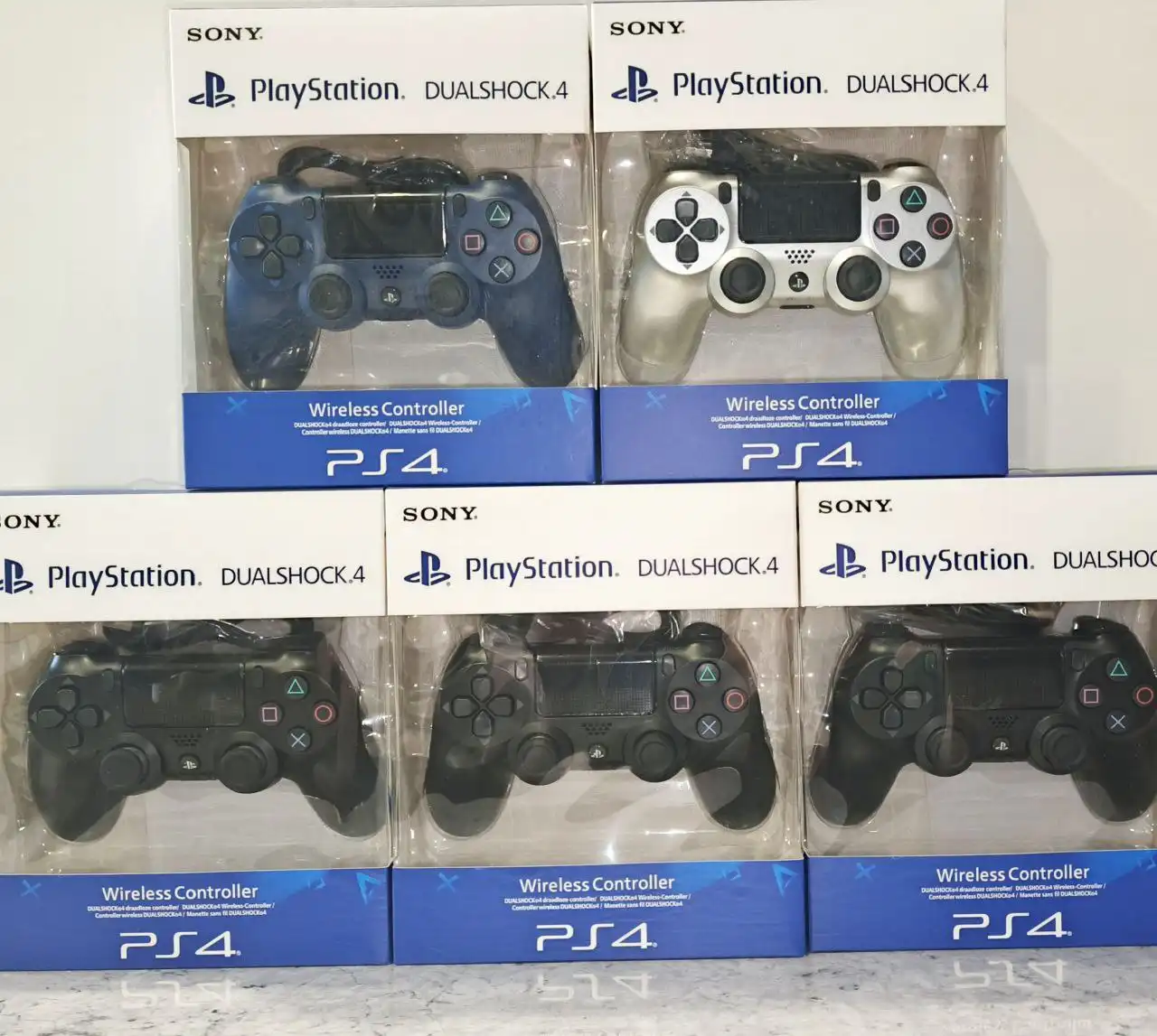 Джойстик для PS4 - Dualshock 4 в отличном состоянии
