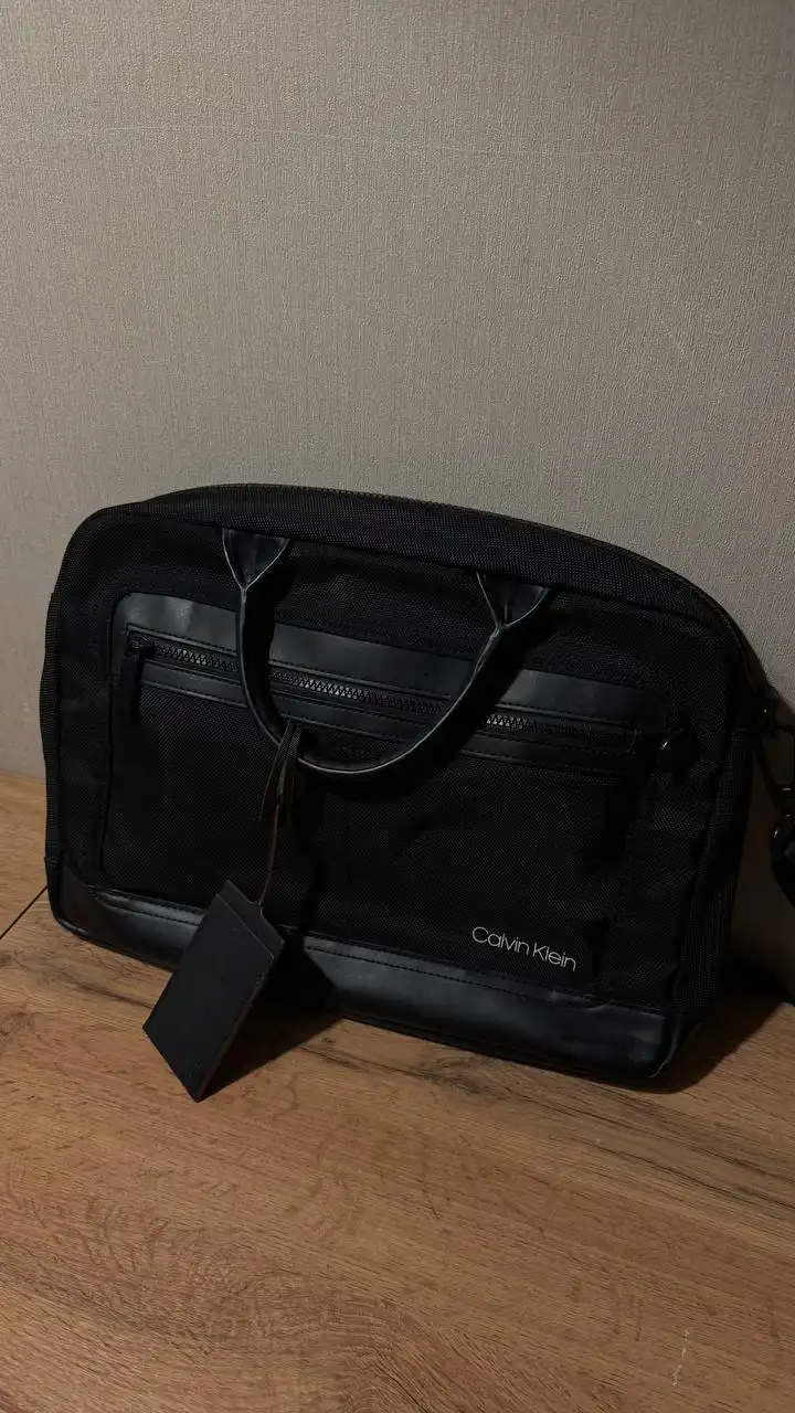 Сумка для ноутбука и документов Calvin Klein новая