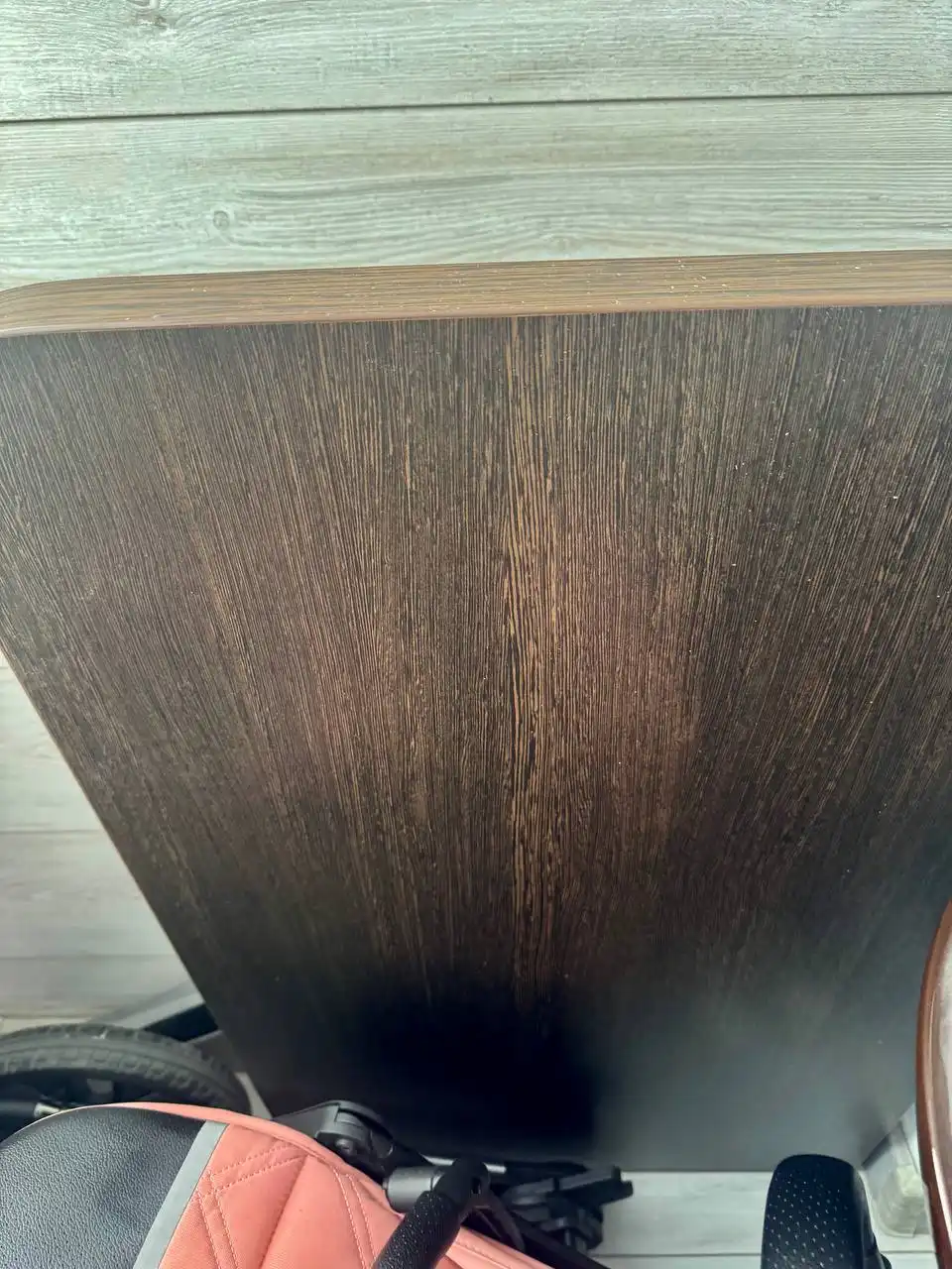 Барные стулья и барная стойка венге