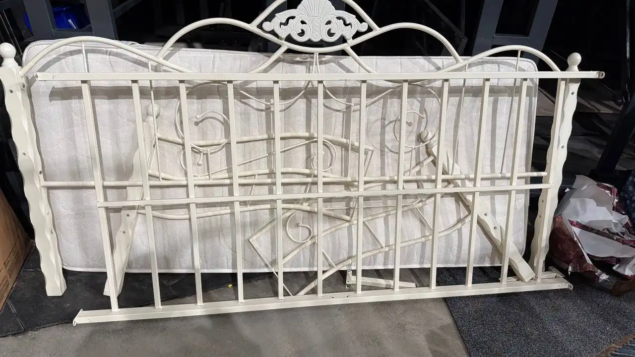 Продам одноместную кровать-софу 200х90