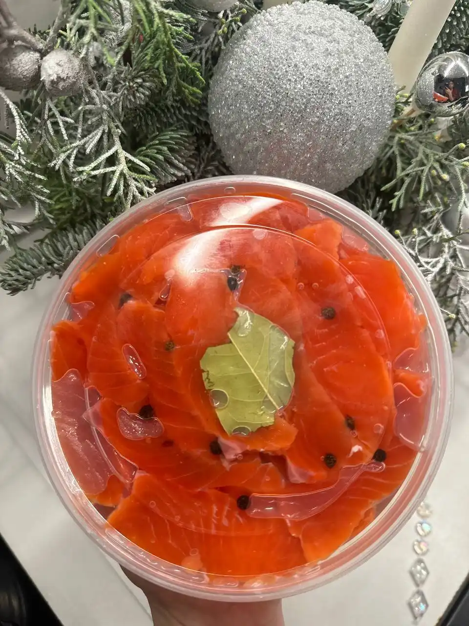 Продажа икры кеты и пресервов нерки