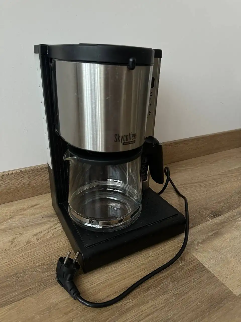 Продам бу кофеварку REDMOND RCM-M1509S