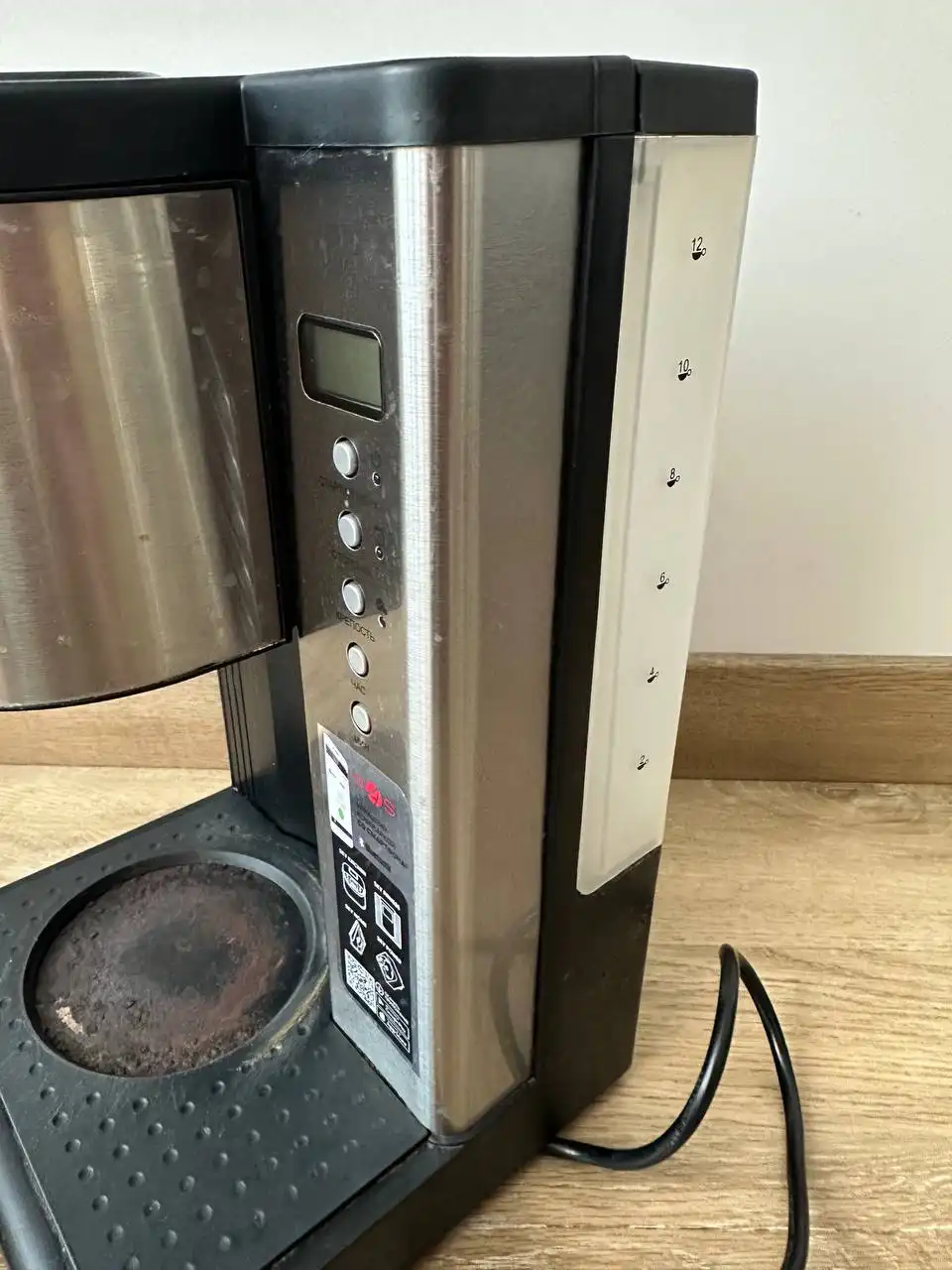 Продам бу кофеварку REDMOND RCM-M1509S