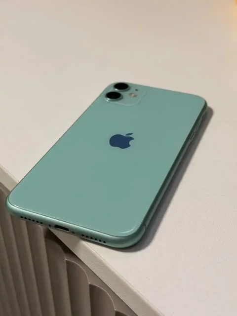 Продам iPhone 11 128 гб - Электроника в Новосибирск