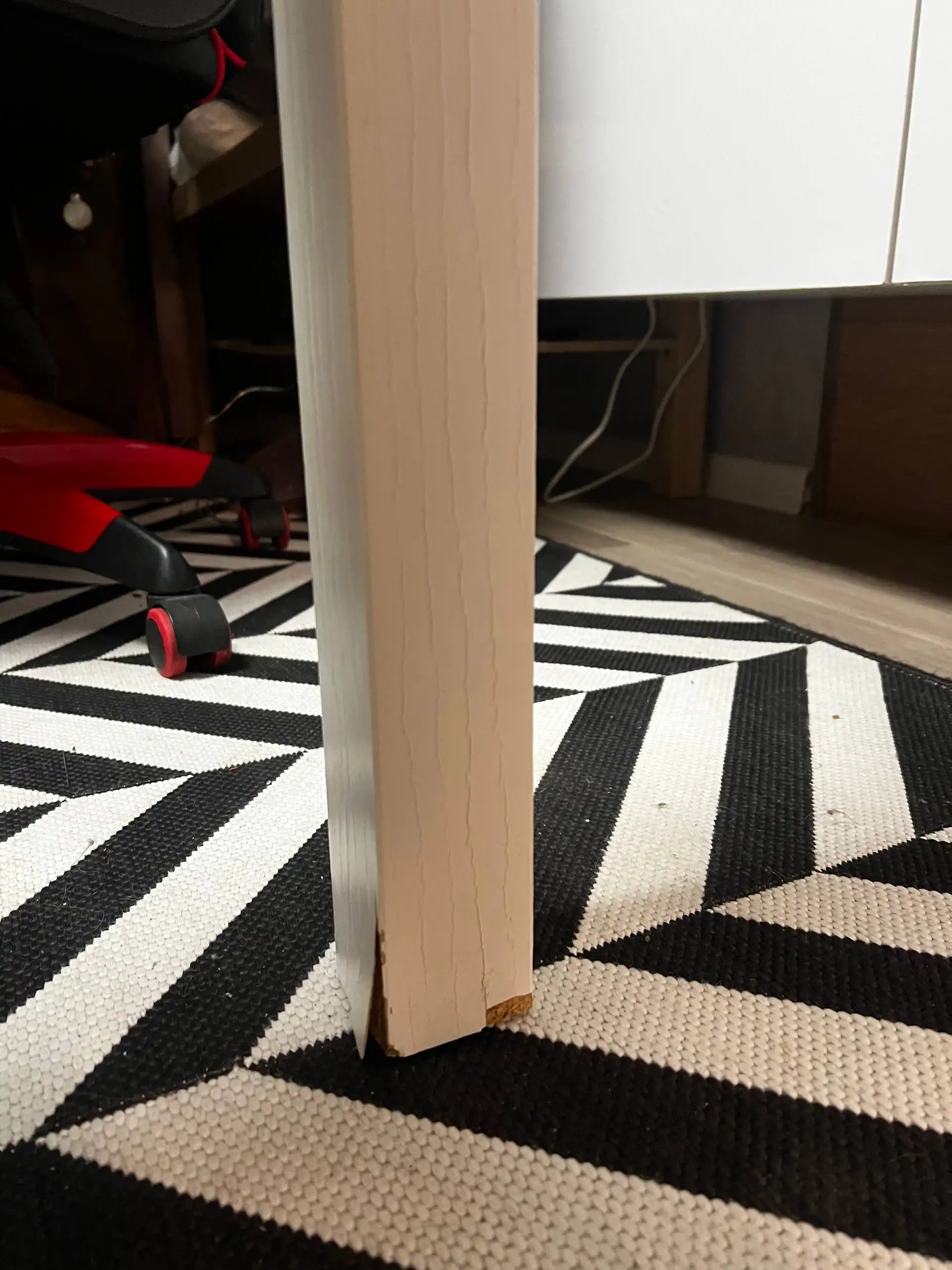 Стол ИКЕА Bjursta раскладной с дефектами