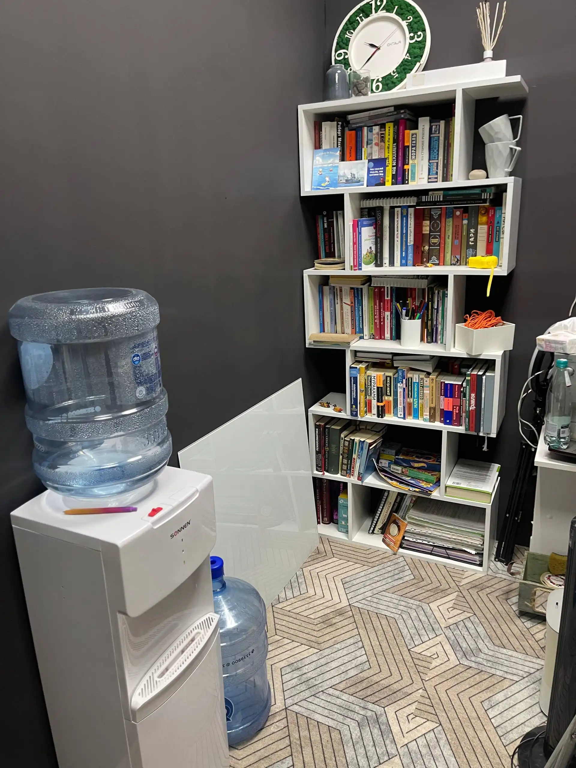 Сдается в субаренду оборудованный кабинет для специалиста помогающих профессий