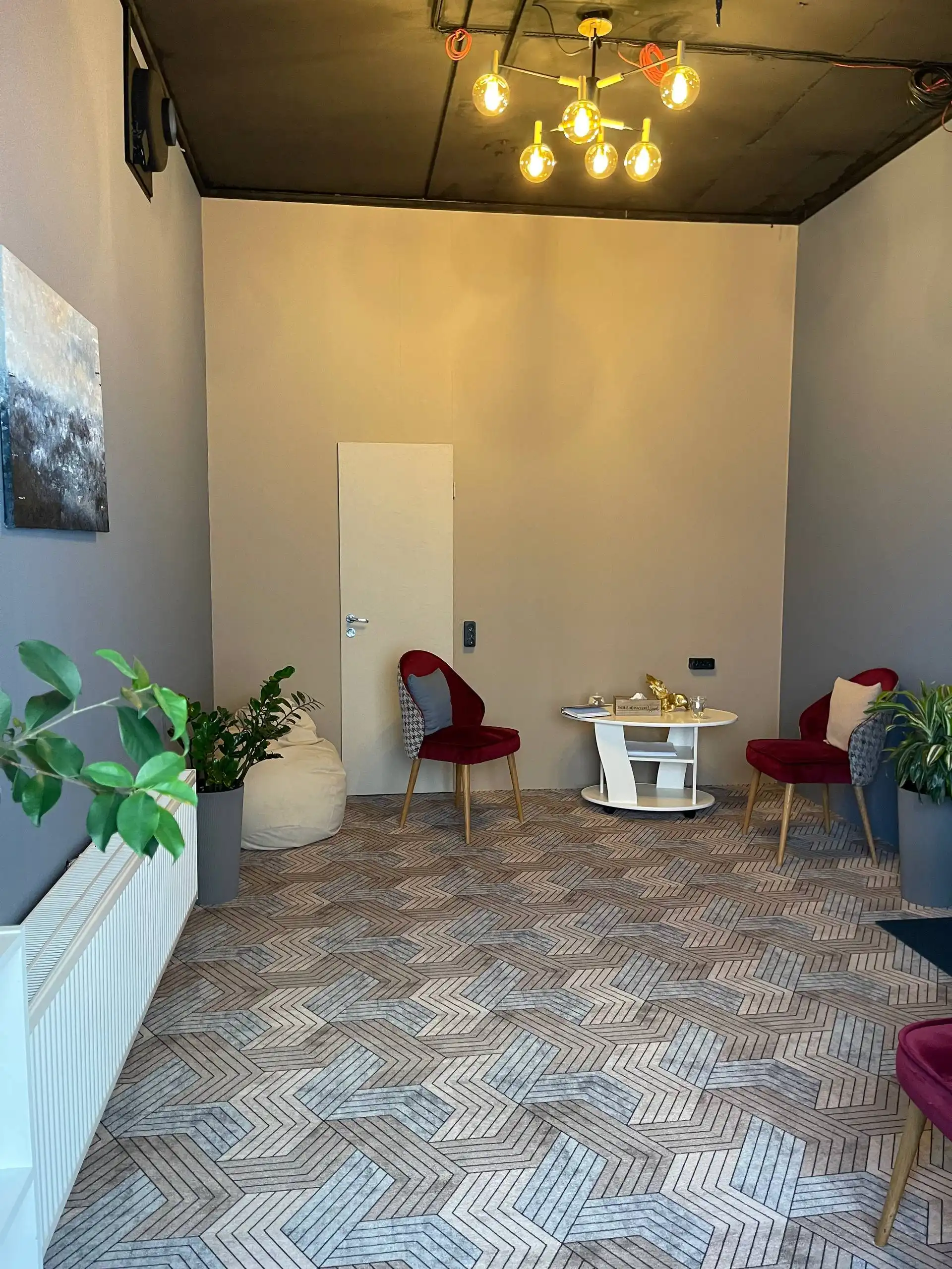 Сдается в субаренду оборудованный кабинет для специалиста помогающих профессий