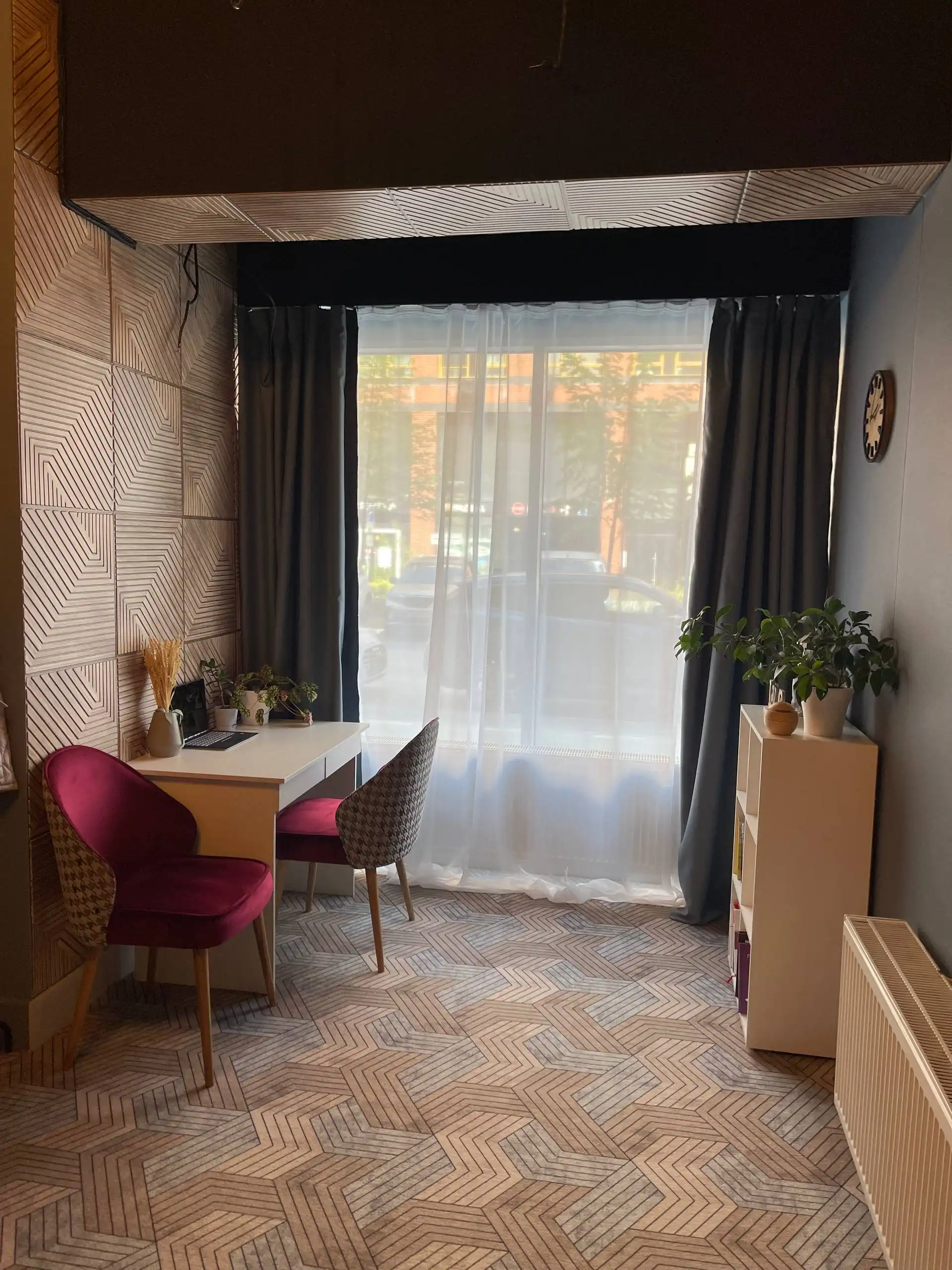 Сдается в субаренду оборудованный кабинет для специалиста помогающих профессий