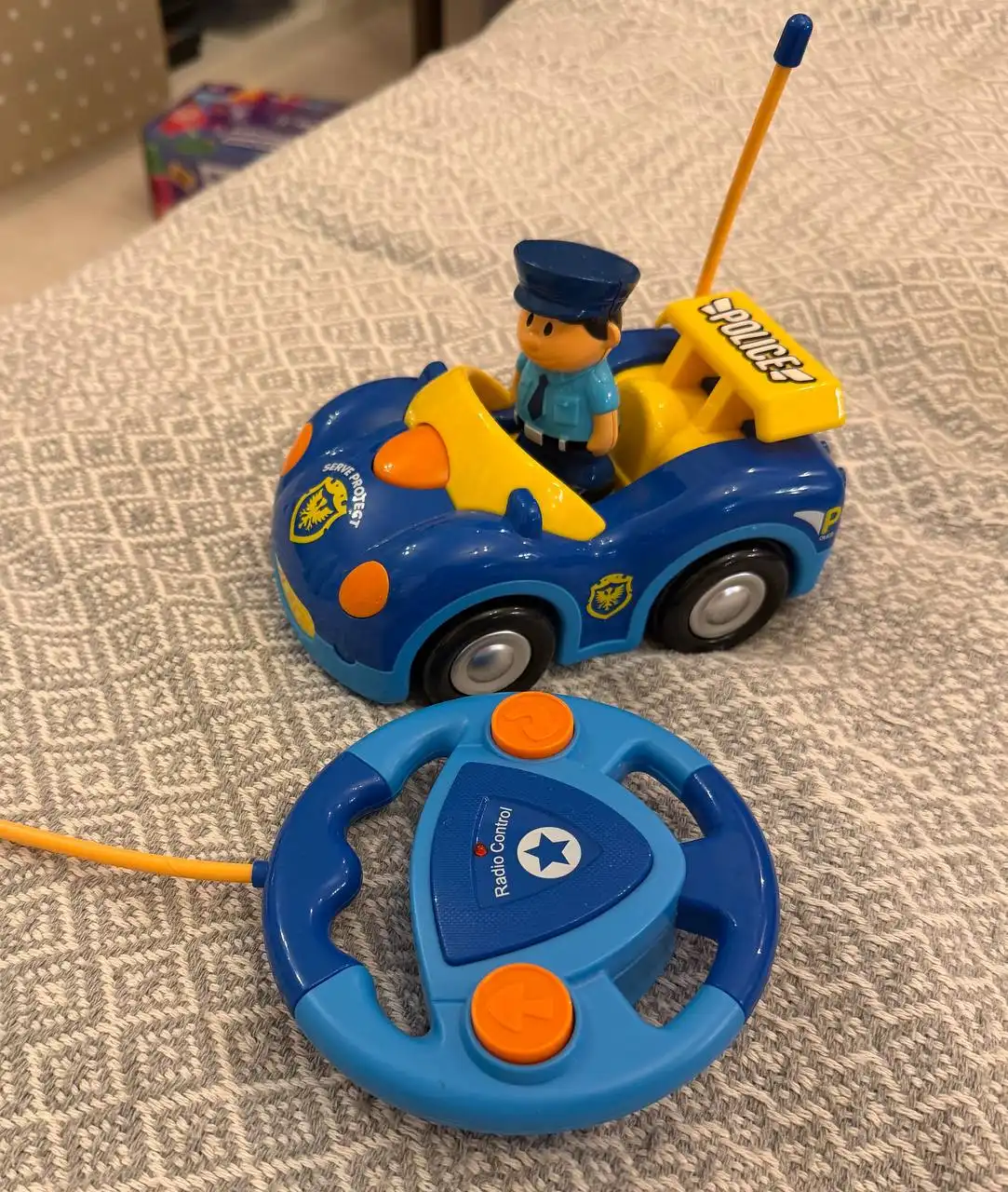 Продажа игрушечных машинок для гонок