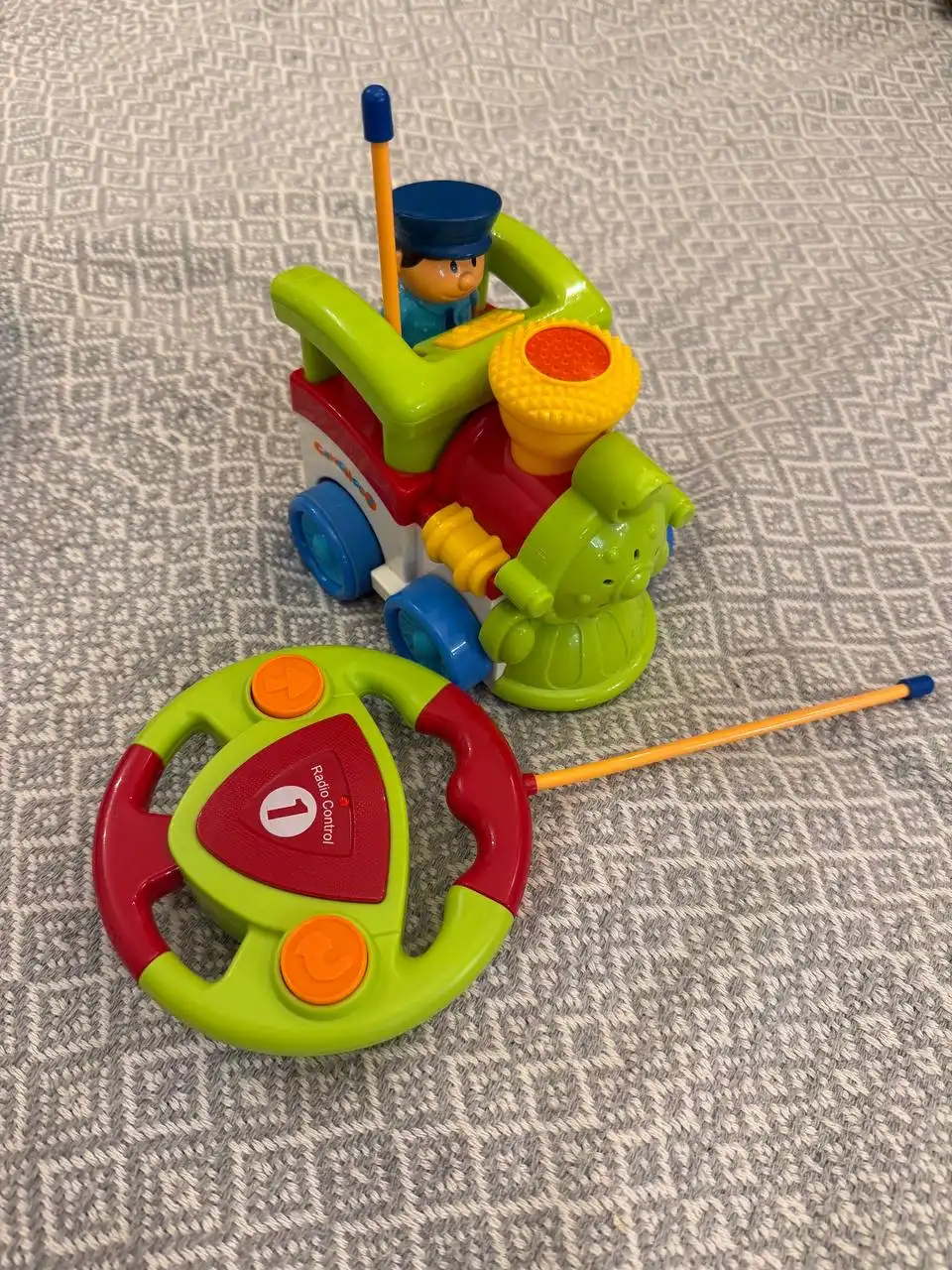 Продажа игрушечных машинок для гонок