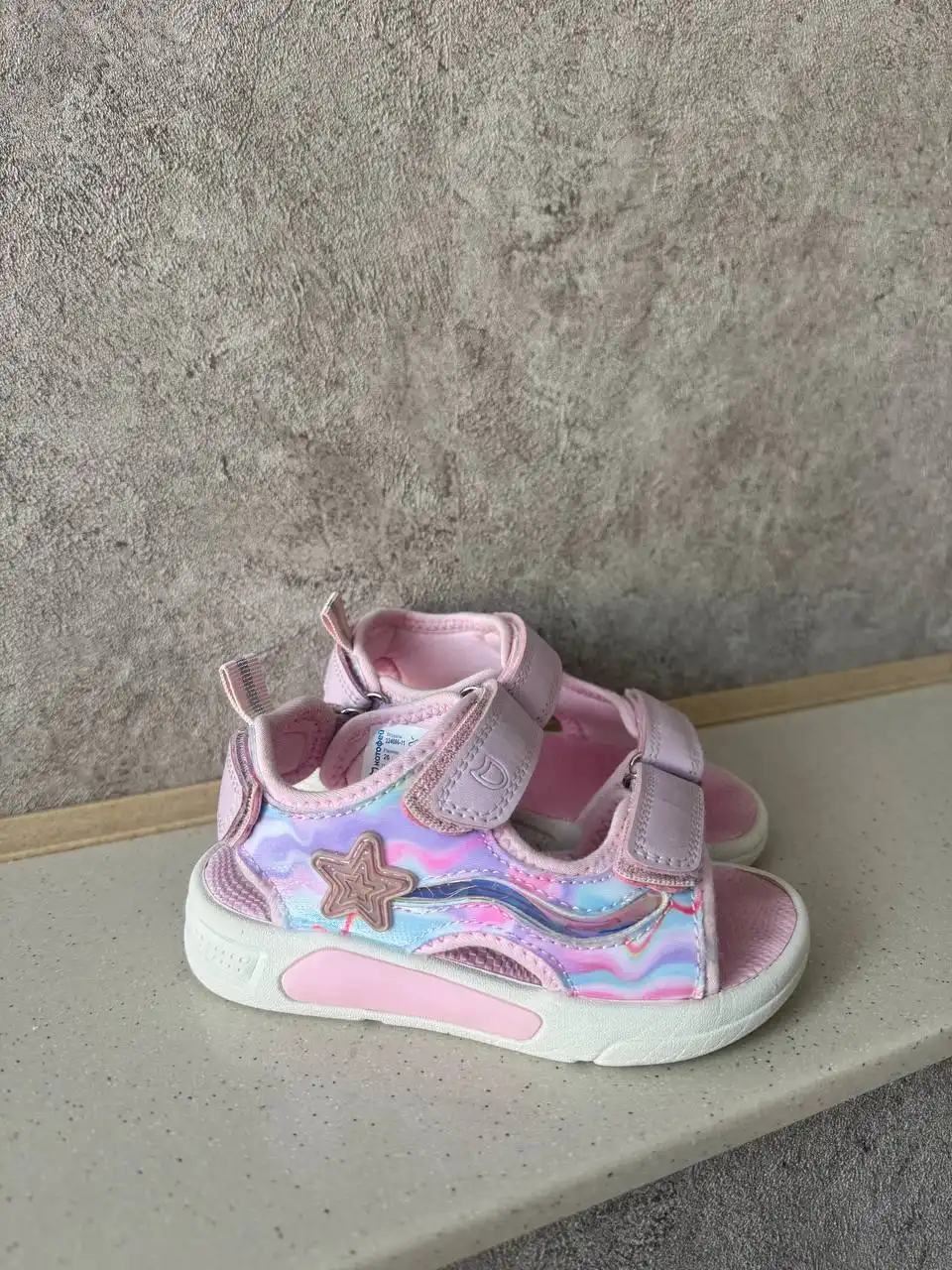 Сандали Котофей 26 размер светящиеся - Обувь детская (Товары для детей) в Новосибирск