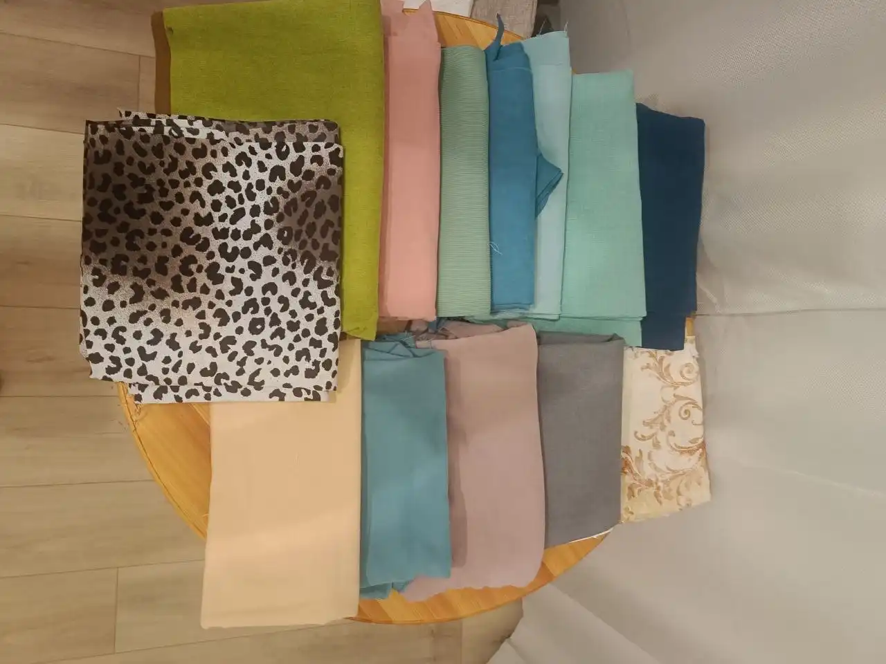 Продажа качественных тканей - Ткани (Барахолка) в Новосибирск