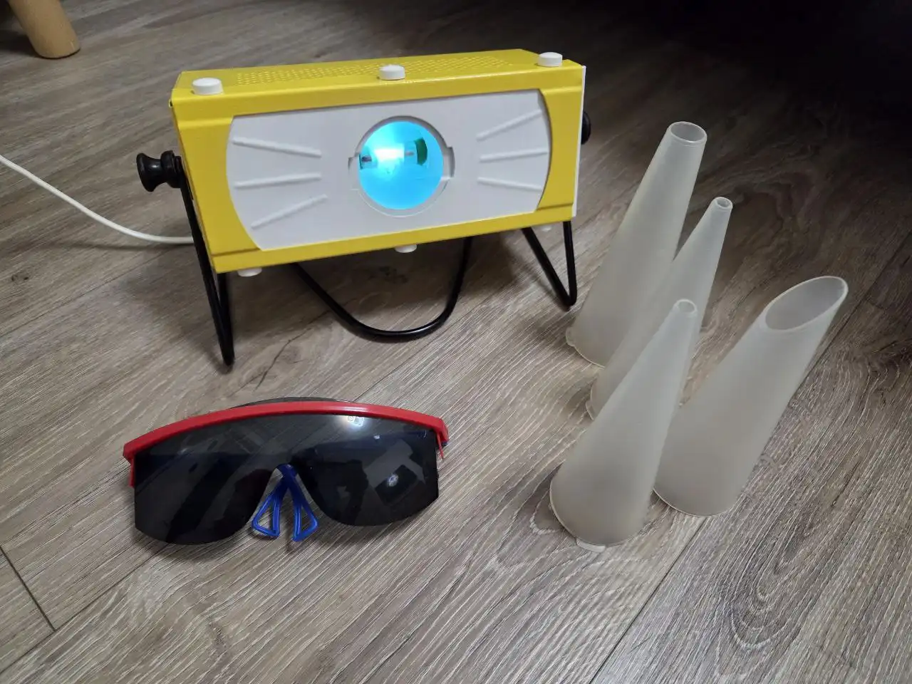 Ультрафиолетовый кварцевый облучатель - Медицинская техника (Красота и здоровье) в Новосибирск