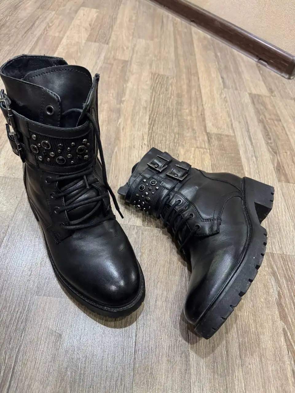 Зимние ботинки Nero Giardini Италия 38 размер - Обувь (Одежда) в Новосибирск
