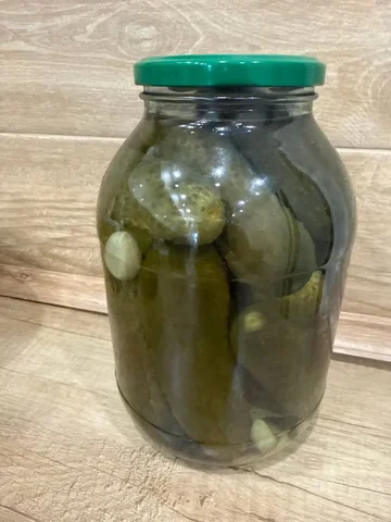 Маринованные огурцы домашнего приготовления - Коллекционные предметы в Новосибирск