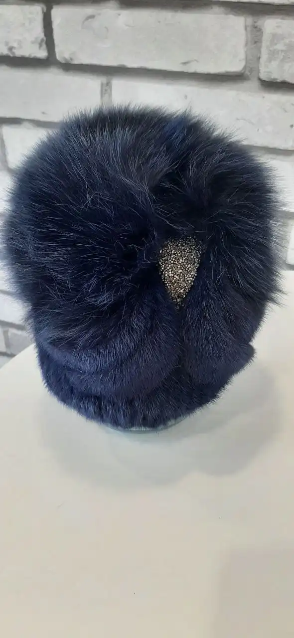 Шапки б/у в разном состоянии - Головные уборы (Одежда) в Новосибирск