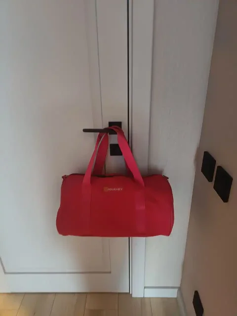 Сумка в хорошем состоянии без отсека для обуви - Одежда в Новосибирск