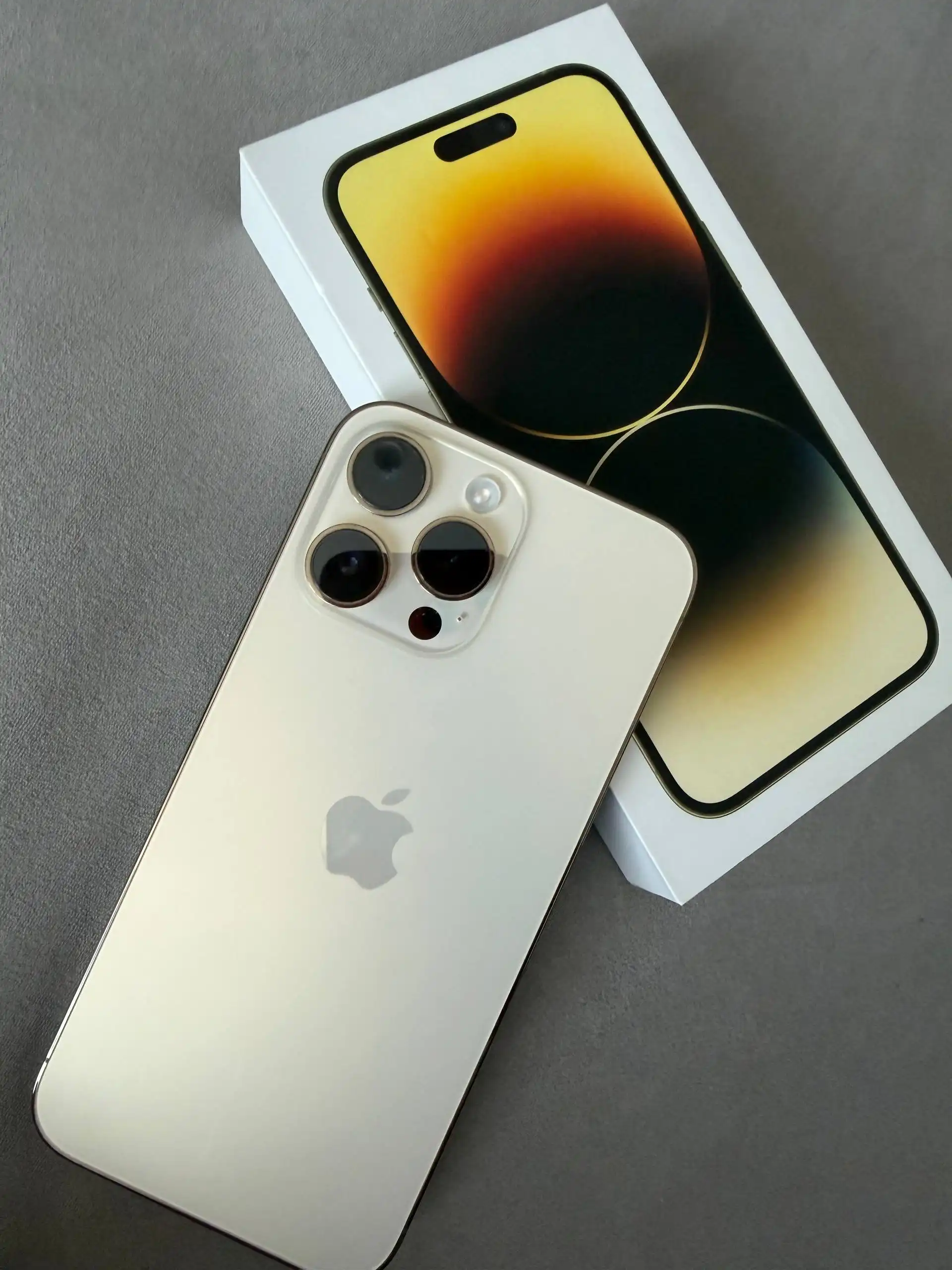 iPhone 14 Pro Max 128 ГБ золотистый - Смартфоны (Электроника) в Новосибирск