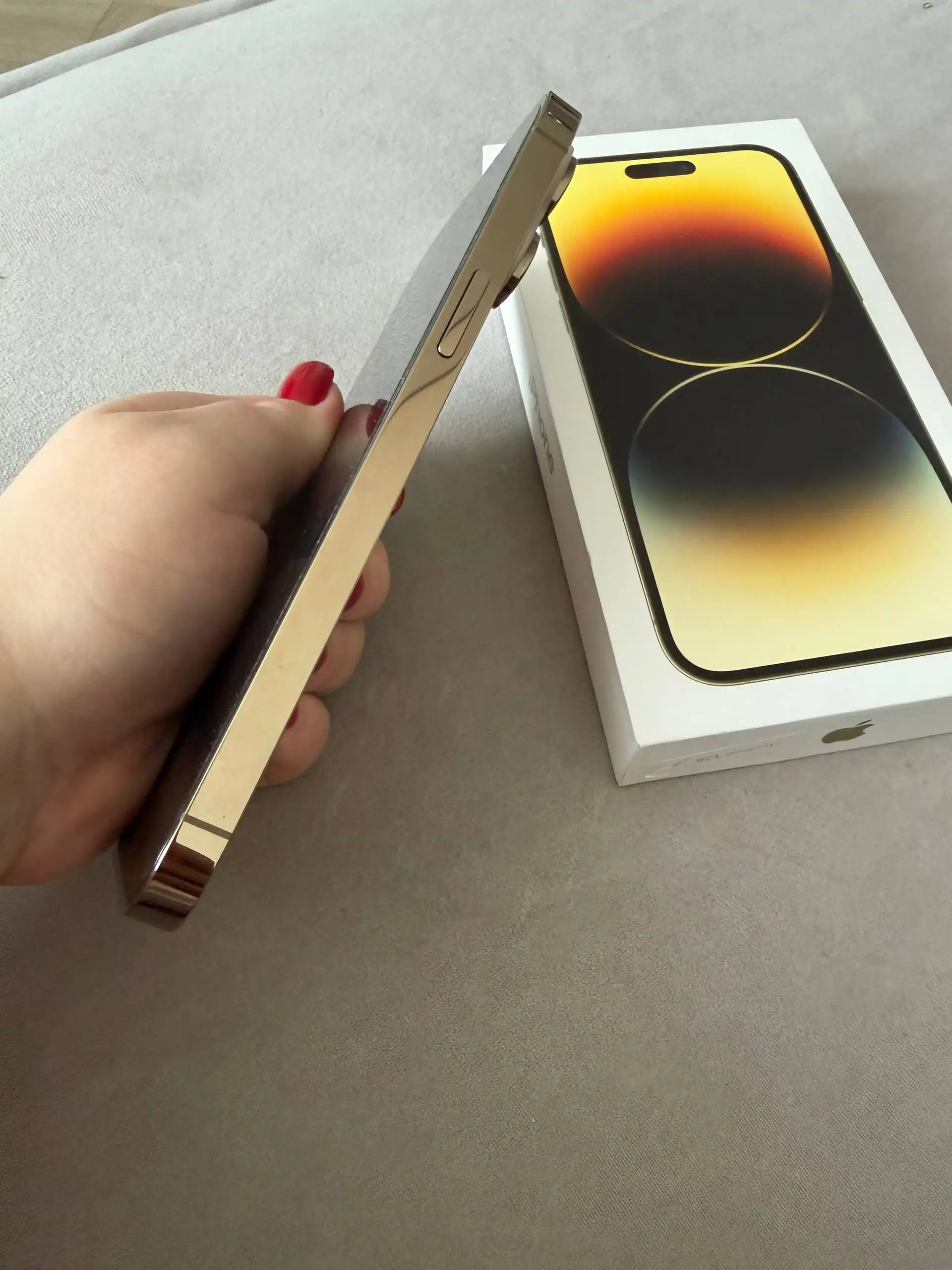 iPhone 14 Pro Max 128 ГБ золотистый - Смартфоны (Электроника) в Новосибирск