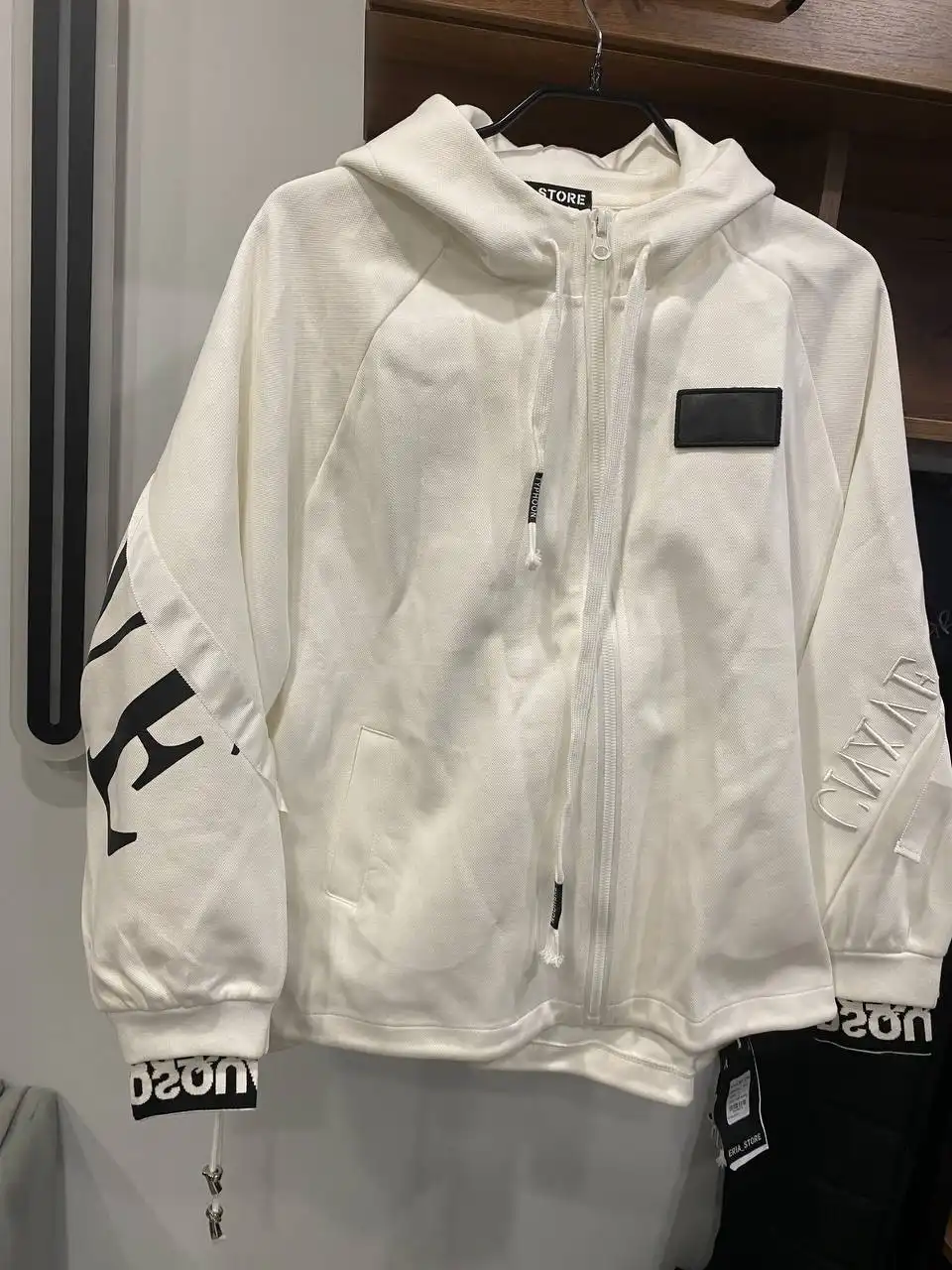 Женское зип-худи размер L - Верхняя одежда (Одежда) в Новосибирск