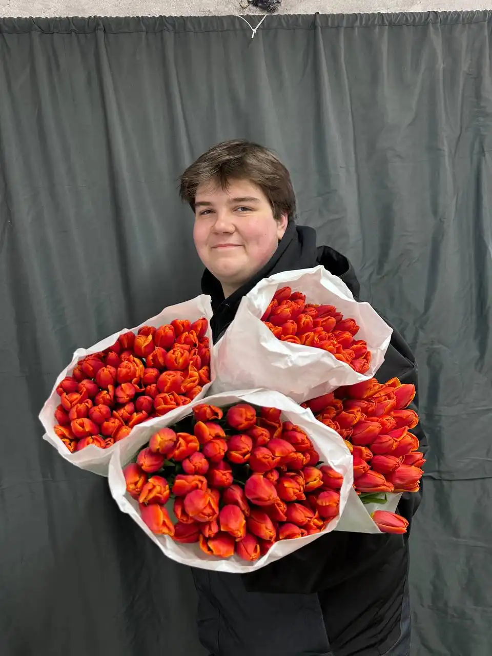 Свежие тюльпаны сорта Триумф к 8 марта - Цветы (Хобби и отдых) в Новосибирск