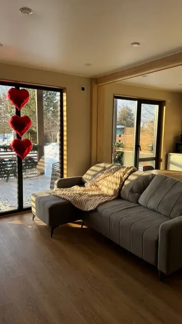 Сдам посуточно уютный дом на берегу озера в 30 мин от площади Калинина - Недвижимость в Новосибирск