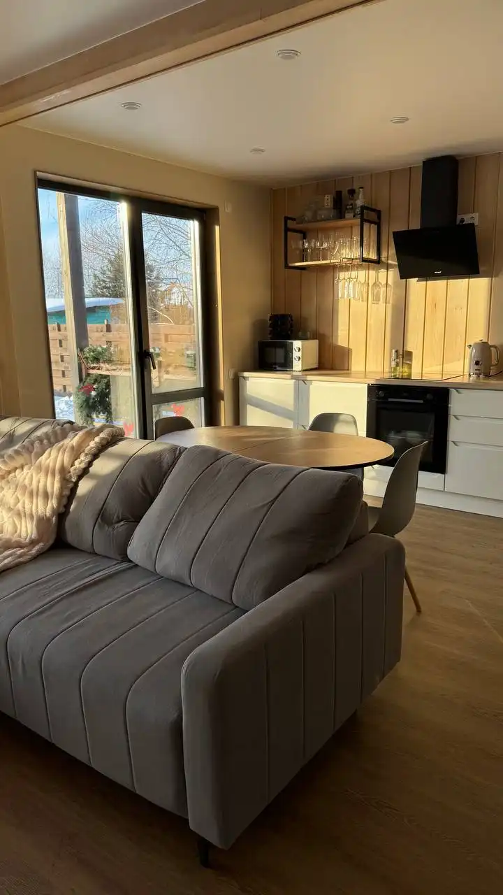 Сдам посуточно уютный дом на берегу озера в 30 мин от площади Калинина - Аренда домов (Недвижимость) в Новосибирск