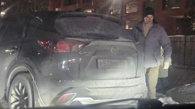 Напоминание о запрете парковки у въездных ворот школ и детских садов в микрорайоне Европейский берег - Корпусы в Новосибирск