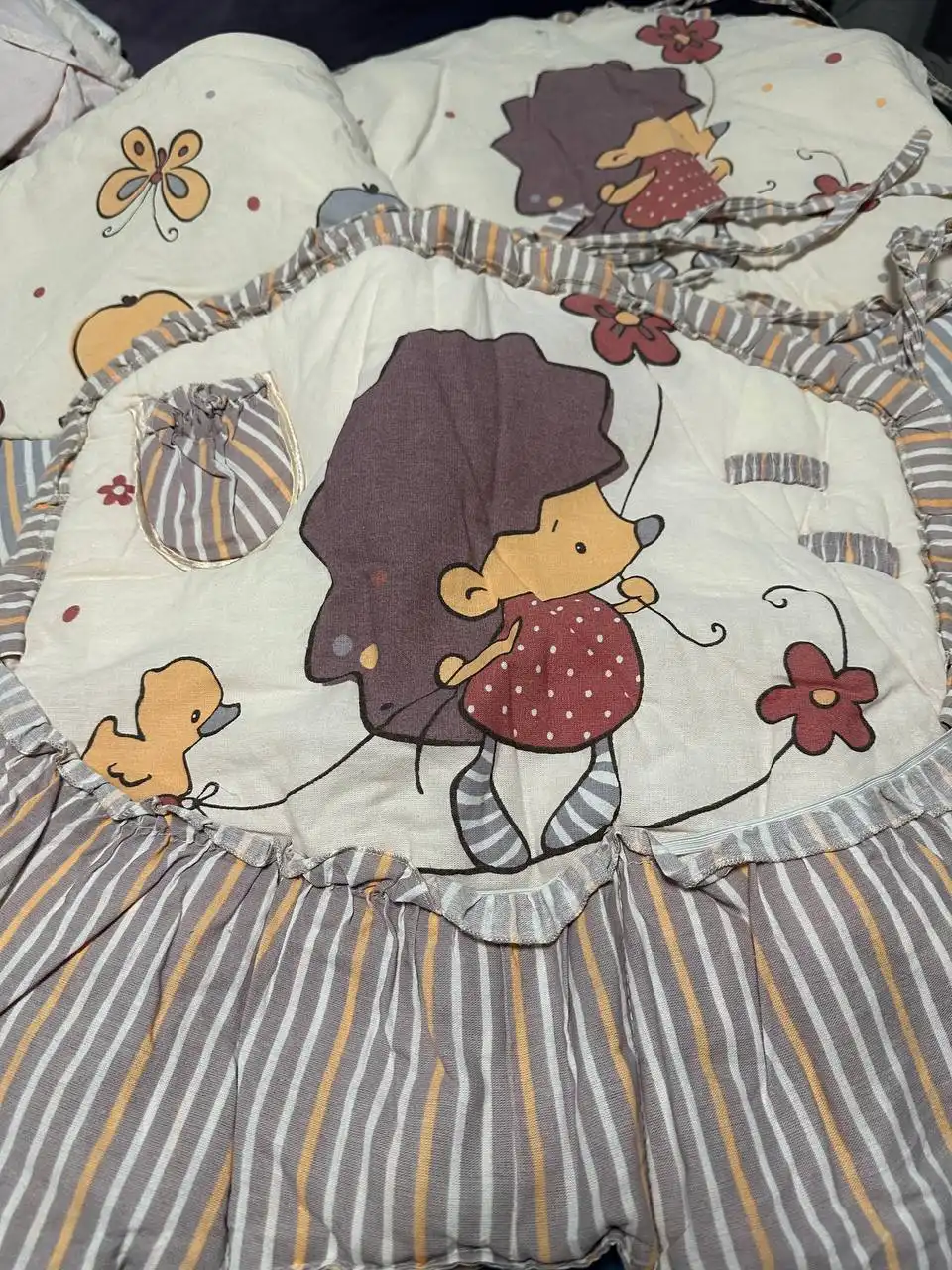 Комплект в кроватку с бортиками, постельным бельем и балдахином - Детская мебель и текстиль (Товары для детей) в Новосибирск